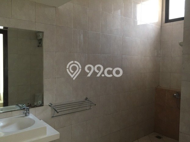 Rumah di BSD, Dekat Fasilitas, 3 KM, Luas 205m² LB 200m² Rumah di BSD, Dekat Fasilitas, 3 KM, Luas 205m² LB 200m²