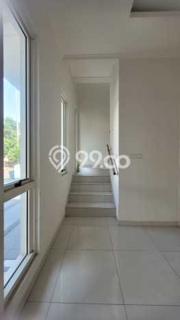 Rumah Lingkungan Asri di Alam Sutera, Tangerang, LT 96m² Bangunan 110m² Rumah Lingkungan Asri di Alam Sutera, Tangerang, LT 96m² Bangunan 110m²