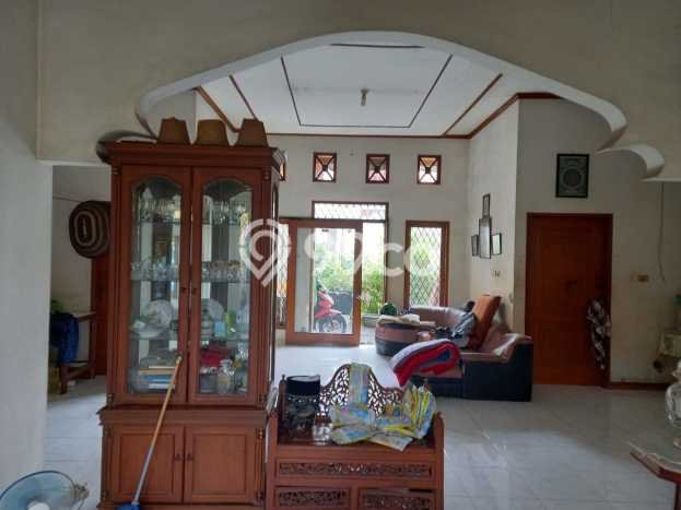 Jual Rumah Luas Elegan Dengan View Eksklusif di Margonda, Depok Jual Rumah Luas Elegan Dengan View Eksklusif di Margonda, Depok