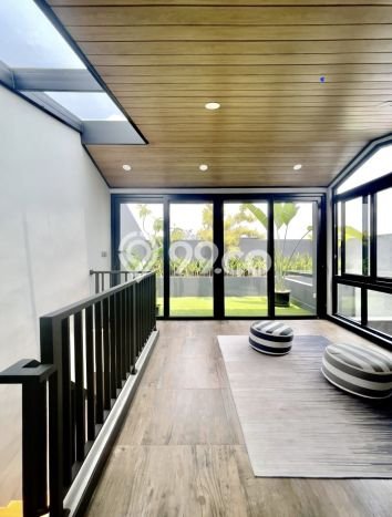 Jual Rumah Luas Elegan Dengan View Eksklusif di Pondok Indah, Jakarta Selatan Jual Rumah Luas Elegan Dengan View Eksklusif di Pondok Indah, Jakarta Selatan