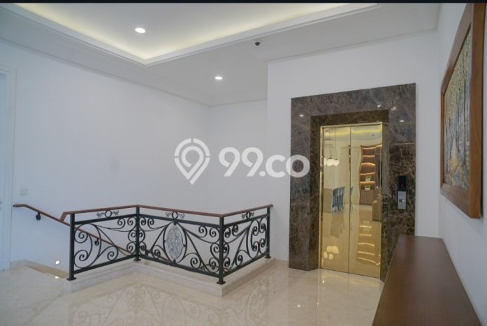 Ready to Use! Premium House LT 517m2 Desain Modern di Kemang Ready to Use! Premium House LT 517m2 Desain Modern di Kemang