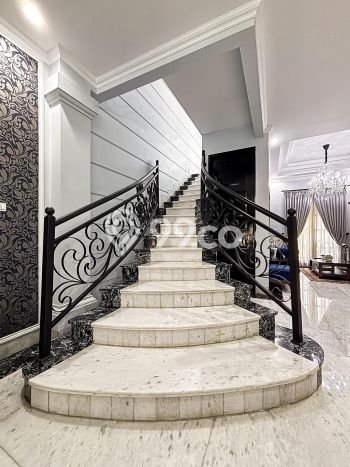 Best Deal Hunian Premium Ideal dan Luas di Cilandak, Jakarta Selatan Best Deal Hunian Premium Ideal dan Luas di Cilandak, Jakarta Selatan