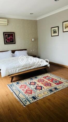Sewa Rumah Murah di Kemang Jakarta Selatan Punya 4 Kamar Tidur Sewa Rumah Murah di Kemang Jakarta Selatan Punya 4 Kamar Tidur