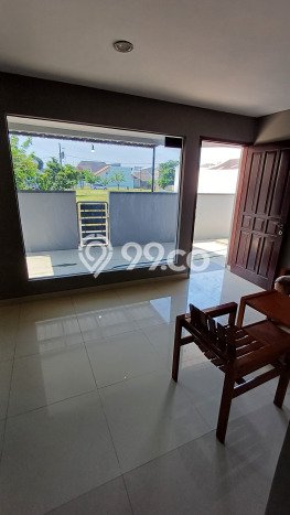 Rumah Area Nyaman di Semarang Barat, Semarang, LT 236m2m² Bangunan 250m2m² Rumah Area Nyaman di Semarang Barat, Semarang, LT 236m2m² Bangunan 250m2m²