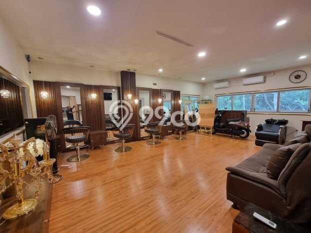 AREA KOMERSIAL! Ruko Disewakan di Tuban, Luas 200m², Jalan Utama AREA KOMERSIAL! Ruko Disewakan di Tuban, Luas 200m², Jalan Utama