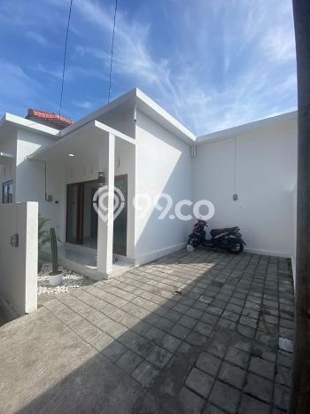 Rumah 2 KT 1 KM di Area Kerobokan, Badung Rumah 2 KT 1 KM di Area Kerobokan, Badung
