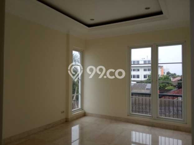 Ready to Use! Premium House LT 244m2 Desain Modern di Ampera Ready to Use! Premium House LT 244m2 Desain Modern di Ampera