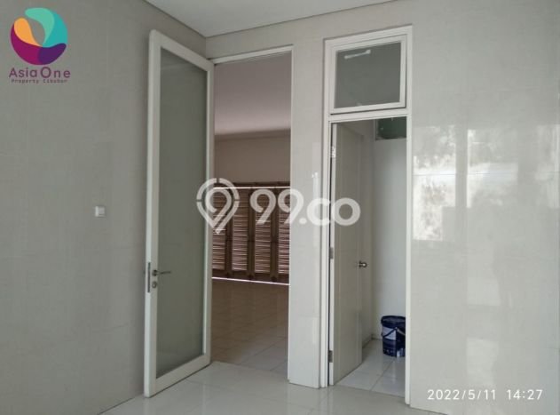 Jual Rumah Mewah Elegan Dengan View Cantik di Cibubur, Jakarta Timur Jual Rumah Mewah Elegan Dengan View Cantik di Cibubur, Jakarta Timur