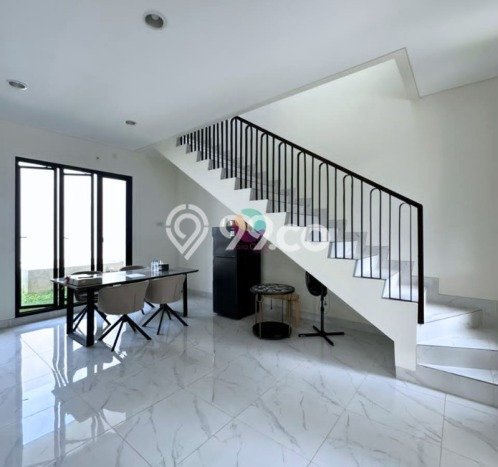 FOR RENT! Ruko di Cibubur Cocok untuk Bisnis 420m2 FOR RENT! Ruko di Cibubur Cocok untuk Bisnis 420m2