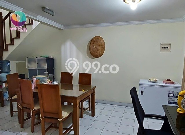 Dijual Hunian Rumah Terawat 4 KT di Cibubur, Jakarta Timur Dijual Hunian Rumah Terawat 4 KT di Cibubur, Jakarta Timur