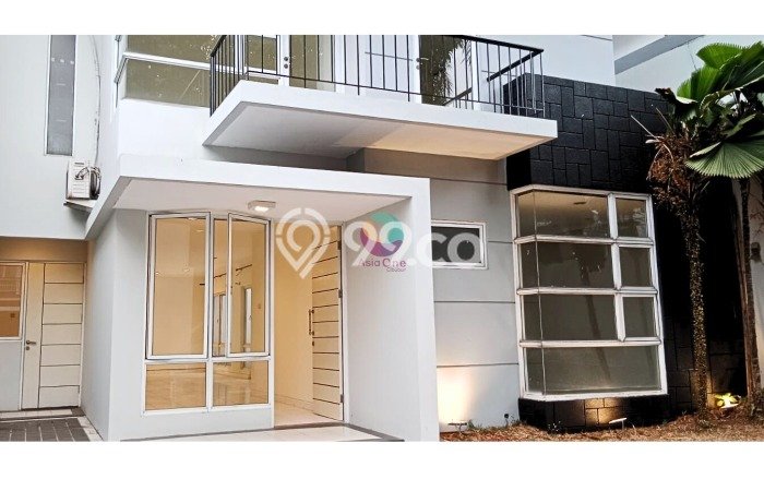 Ready to Use! Luxury House LT 200m2 Desain Modern di Cibubur Ready to Use! Luxury House LT 200m2 Desain Modern di Cibubur