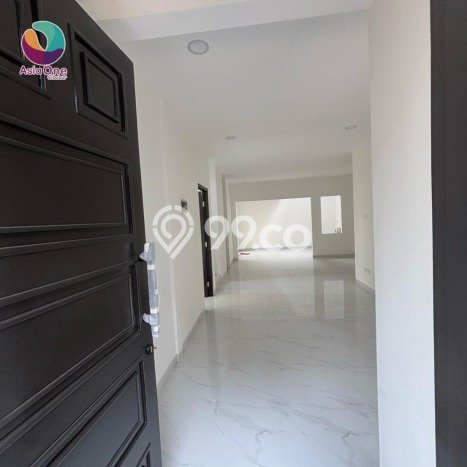 For Sale Hunian Rumah Terawat 3 KT di Cibubur, Jakarta Timur For Sale Hunian Rumah Terawat 3 KT di Cibubur, Jakarta Timur
