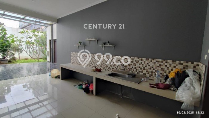 For Sale! Luxury House LT 300m2 Desain Elegan di Bojongloa For Sale! Luxury House LT 300m2 Desain Elegan di Bojongloa