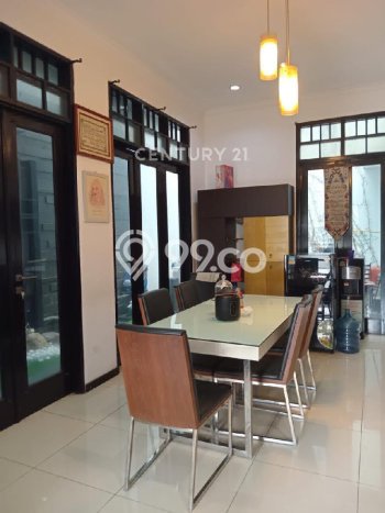Dijual Rumah Luas Megah Dengan View Cantik di Setra Sari, Bandung Dijual Rumah Luas Megah Dengan View Cantik di Setra Sari, Bandung
