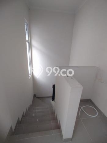For Sale Hunian Rumah Terawat 2 Kamar di Gading Serpong, Tangerang For Sale Hunian Rumah Terawat 2 Kamar di Gading Serpong, Tangerang
