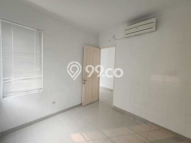 Disewakan! Rumah 4 Kamar Tidur &
5 Kamar Mandi di Gading Serpong, Tangerang Disewakan! Rumah 4 Kamar Tidur &
5 Kamar Mandi di Gading Serpong, Tangerang