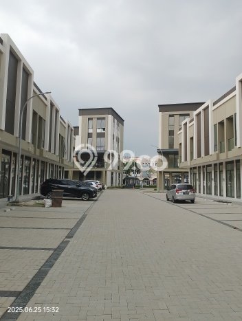 Disewakan Ruko di Kawasan Ramai Gading Serpong Luas 100m2 Disewakan Ruko di Kawasan Ramai Gading Serpong Luas 100m2