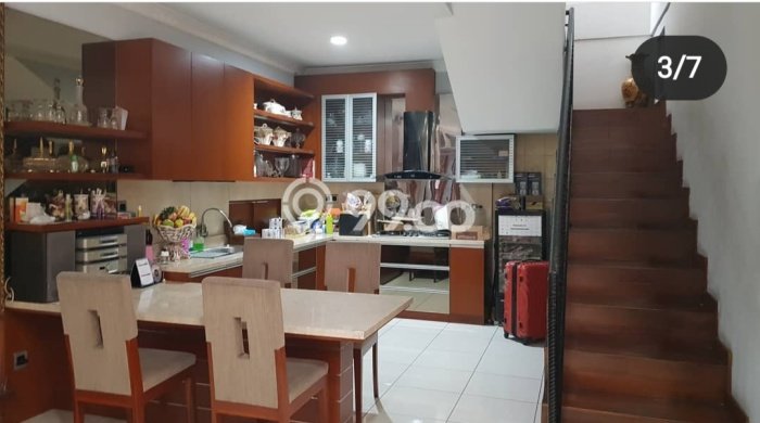 Jual Rumah Luas Megah Dengan View Cantik di Ciateul, Bandung Jual Rumah Luas Megah Dengan View Cantik di Ciateul, Bandung
