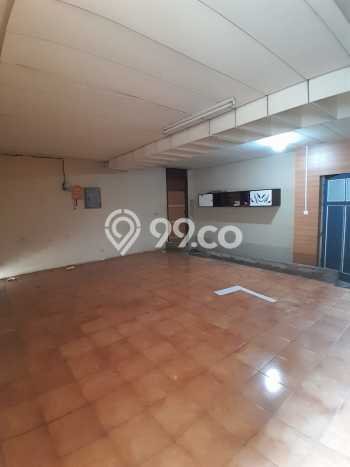 Rumah Berkualitas dengan Luas Tanah 750m2m² di Lingkungan Asri Setra Sari, Bandung Rumah Berkualitas dengan Luas Tanah 750m2m² di Lingkungan Asri Setra Sari, Bandung