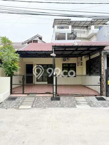 Disewakan! Rumah 3 Kamar Tidur &
2 Kamar Mandi di Harapan Indah, Bekasi Disewakan! Rumah 3 Kamar Tidur &
2 Kamar Mandi di Harapan Indah, Bekasi