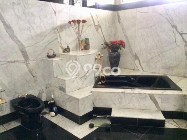 Dijual Rumah Premium dengan Fasilitas Sekitar Komplit di Cinere, Depok Dijual Rumah Premium dengan Fasilitas Sekitar Komplit di Cinere, Depok