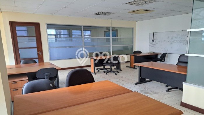 Area Ramai! Ruko Dijual di Tanah Abang untuk Bisnis Luas Bangunan 280m2 Area Ramai! Ruko Dijual di Tanah Abang untuk Bisnis Luas Bangunan 280m2