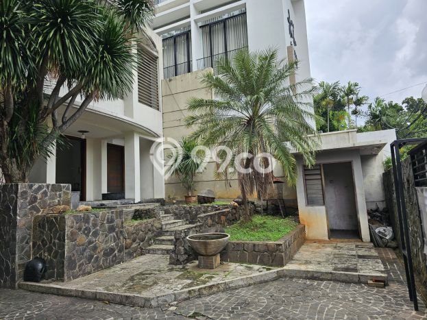 Rumah Elit LB 348m2 Siap Pakai Desain Elegan di Pejompongan, Jakarta Pusat Rumah Elit LB 348m2 Siap Pakai Desain Elegan di Pejompongan, Jakarta Pusat