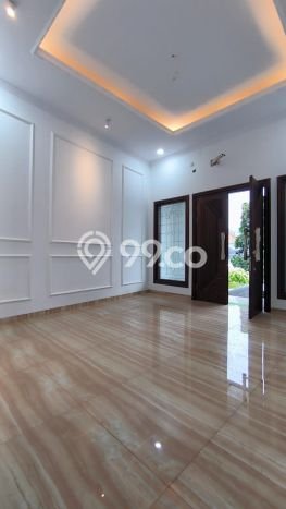 Ready to Use! Premium House LT 380m2 Desain Elegan di Menteng Dalam Ready to Use! Premium House LT 380m2 Desain Elegan di Menteng Dalam
