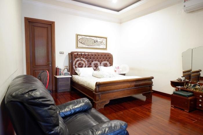 Dijual Rumah Premium dengan Fasilitas Sekitar Komplit di Mampang Prapatan, Jakarta Selatan Dijual Rumah Premium dengan Fasilitas Sekitar Komplit di Mampang Prapatan, Jakarta Selatan