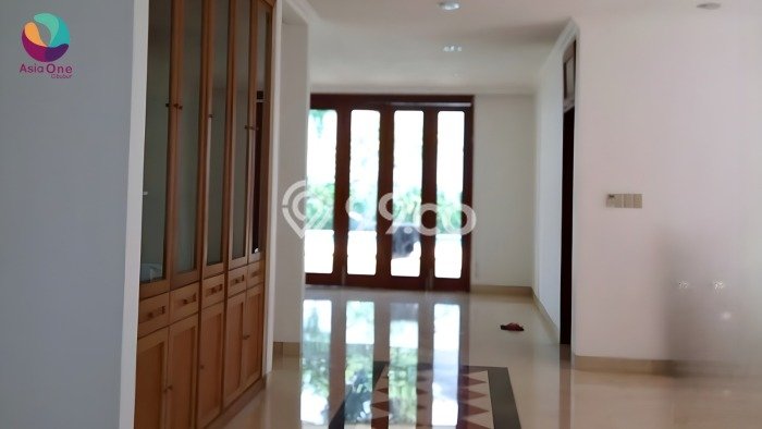 Ready to Use! Luxury House LT 1230m2 Desain Modern di Pejaten Ready to Use! Luxury House LT 1230m2 Desain Modern di Pejaten