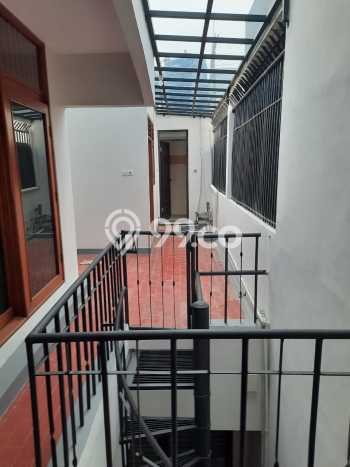 Rumah Disewakan Jakarta Selatan LT 200m2 LB 200m2 Area Pondok Indah Rumah Disewakan Jakarta Selatan LT 200m2 LB 200m2 Area Pondok Indah