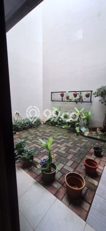 Jual Rumah Mewah Megah Dengan View Cantik di Raffles Hills, Jakarta Timur Jual Rumah Mewah Megah Dengan View Cantik di Raffles Hills, Jakarta Timur