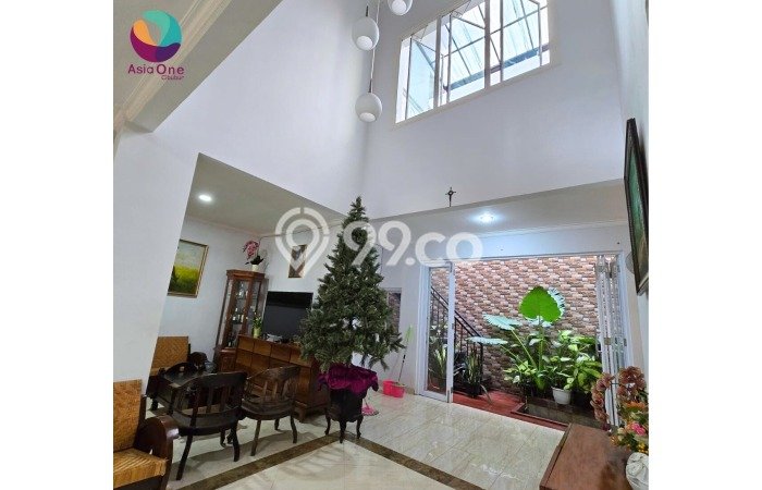 Dijual Rumah Mewah Elegan Dengan View Cantik di Legenda Wisata, Jakarta Timur Dijual Rumah Mewah Elegan Dengan View Cantik di Legenda Wisata, Jakarta Timur