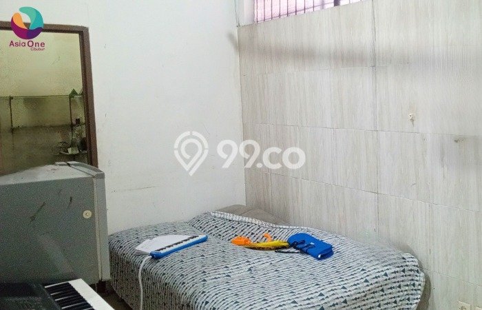 Rumah Luas Asri 4 KT Siap Pakai di Raffles Hills Jakarta Timur Rumah Luas Asri 4 KT Siap Pakai di Raffles Hills Jakarta Timur