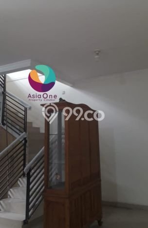 Rumah sewa siap pakai 3 KT di Raffles Hills, Jakarta Timur Rumah sewa siap pakai 3 KT di Raffles Hills, Jakarta Timur