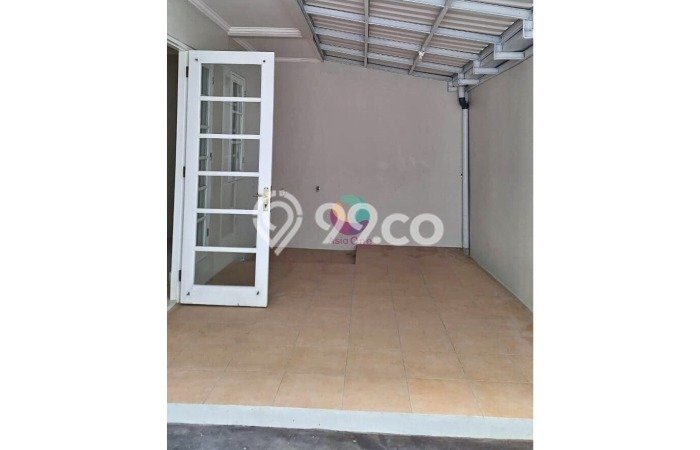 Rumah sewa siap huni 3 KT di Kota Wisata, Jakarta Timur Rumah sewa siap huni 3 KT di Kota Wisata, Jakarta Timur