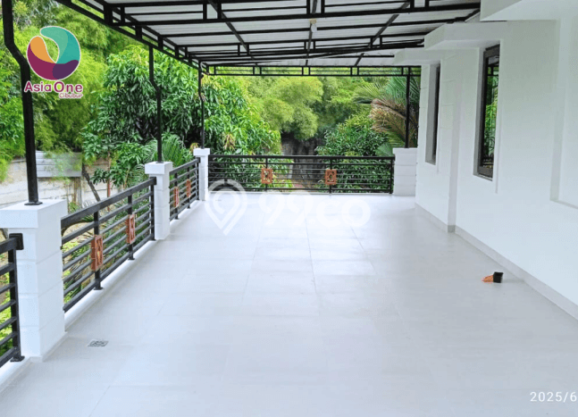 Rumah Tenang area , 4 KM, Luas 220m2m² Bangunan 250m2m² Rumah Tenang area , 4 KM, Luas 220m2m² Bangunan 250m2m²