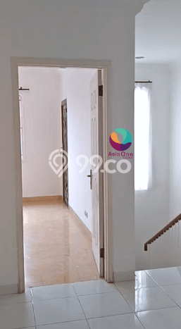 Disewakan Rumah Murah di Raffles Hills Jakarta Timur dengan 3 Kamar Tidur Disewakan Rumah Murah di Raffles Hills Jakarta Timur dengan 3 Kamar Tidur