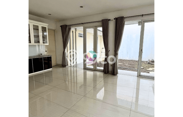 Rumah Mewah LB 500m2 Siap Huni Desain Elegan di Citra Grand, Jakarta Timur Rumah Mewah LB 500m2 Siap Huni Desain Elegan di Citra Grand, Jakarta Timur