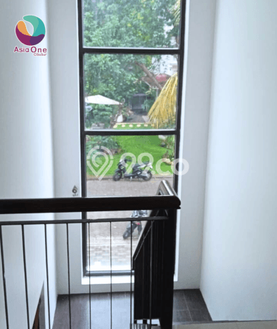 Rumah Tenang area , 4 KM, Luas 220m2m² Bangunan 250m2m² Rumah Tenang area , 4 KM, Luas 220m2m² Bangunan 250m2m²