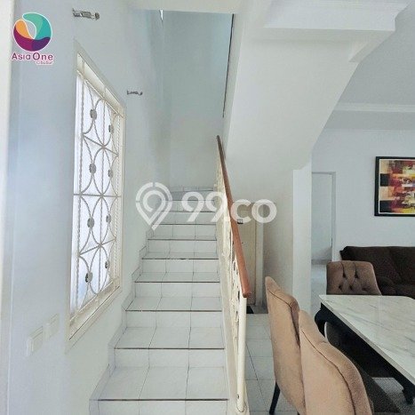 Dijual Hunian Rumah Terawat 4 Kamar di Legenda Wisata, Jakarta Timur Dijual Hunian Rumah Terawat 4 Kamar di Legenda Wisata, Jakarta Timur