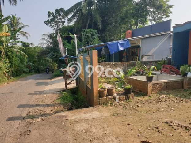 Hunian Strategis 2 KT LB 150m2 Kondisi Bagus di Cikalong Wetan Hunian Strategis 2 KT LB 150m2 Kondisi Bagus di Cikalong Wetan