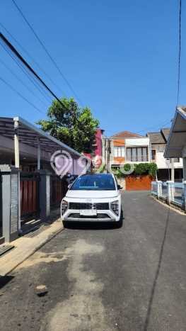 For Sale! Luxury House LT 451m2 Desain Modern di Buah Batu For Sale! Luxury House LT 451m2 Desain Modern di Buah Batu