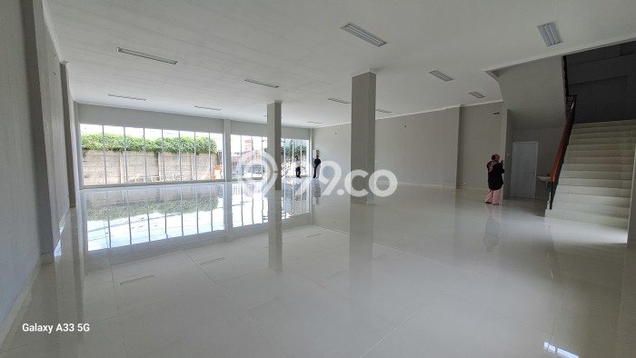 Kantor disewakan di Citeureup Bogor dengan luas bangunan 1040m2 Kantor disewakan di Citeureup Bogor dengan luas bangunan 1040m2