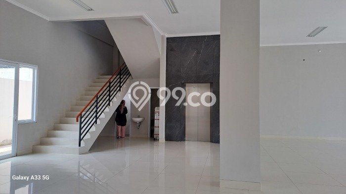 Kantor disewakan di Citeureup Bogor dengan luas bangunan 1040m2 Kantor disewakan di Citeureup Bogor dengan luas bangunan 1040m2