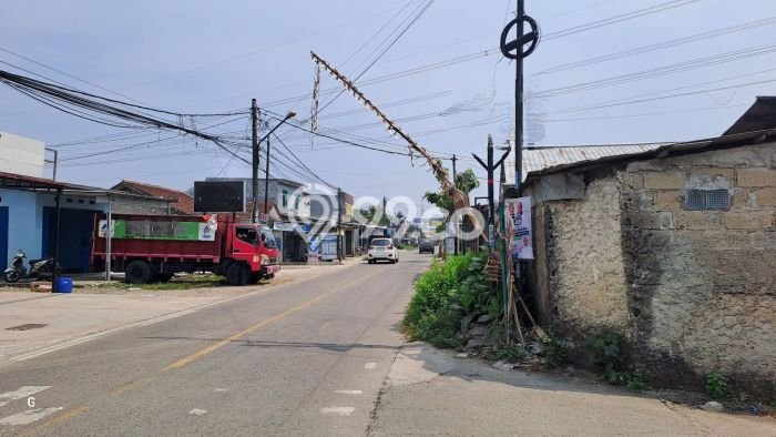 Tanah Lokasi Strategis di Sawangan, Luas 2111m2m², Kawasan Asri, Dekat Sawangan, Depok, Depok Tanah Lokasi Strategis di Sawangan, Luas 2111m2m², Kawasan Asri, Dekat Sawangan, Depok, Depok