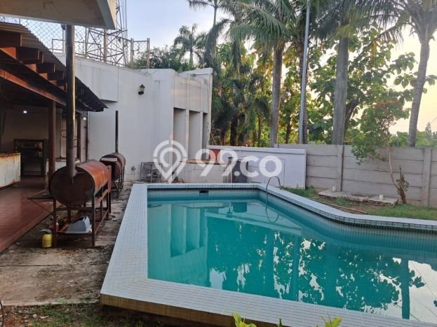 Jual Rumah Luas Elegan Dengan View Cantik di Pangkalan Jati, Depok Jual Rumah Luas Elegan Dengan View Cantik di Pangkalan Jati, Depok