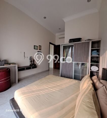 Rumah Mewah Siap Huni LT 225m2 di Cinere, Depok Rumah Mewah Siap Huni LT 225m2 di Cinere, Depok