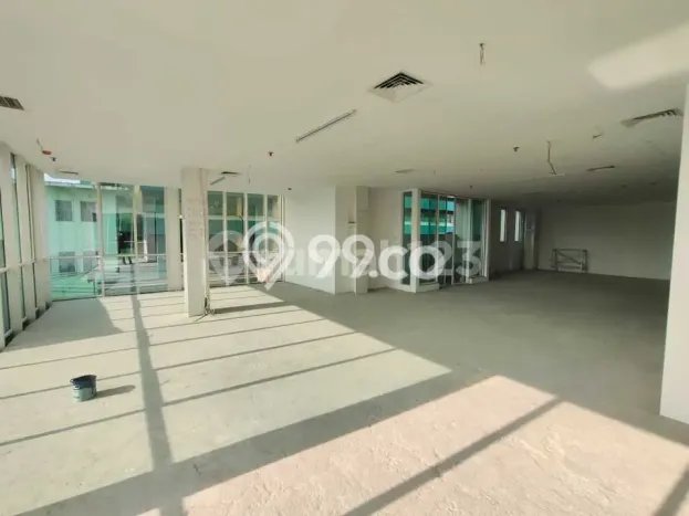 Kantor paling strategis disewakan di Mampang Prapatan Jakarta Selatan Kantor paling strategis disewakan di Mampang Prapatan Jakarta Selatan