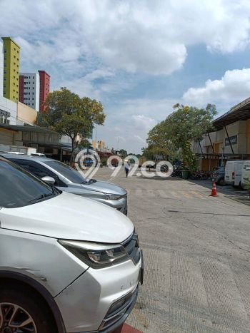 Gudang Strategis Kawasan Pulo Gadung, Luas 212m2m², Area Komersial, Berkembang Gudang Strategis Kawasan Pulo Gadung, Luas 212m2m², Area Komersial, Berkembang